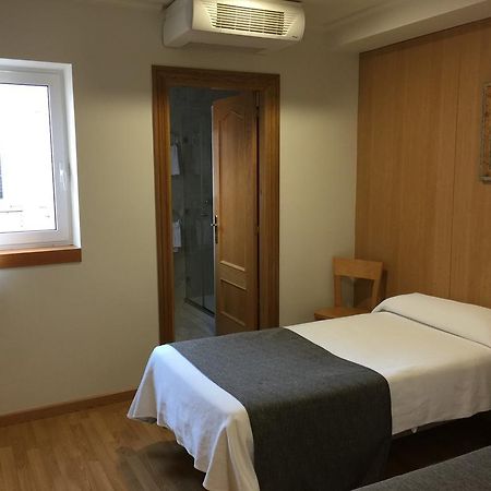 Iraipe Izaga Hostal Noain Exterior photo